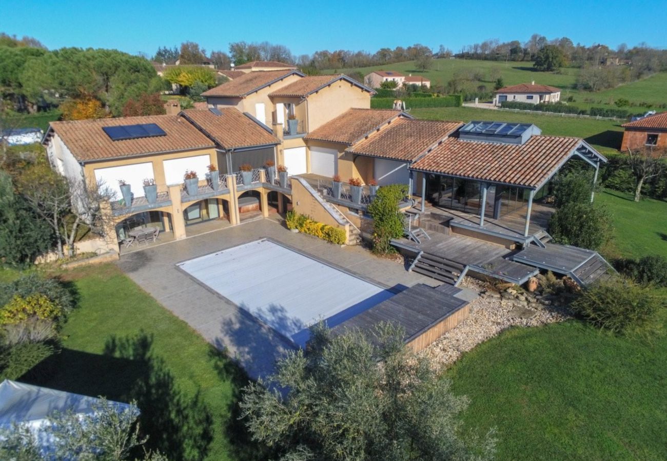 Villa à Capdenac - La Villa Bleue, piscine privée